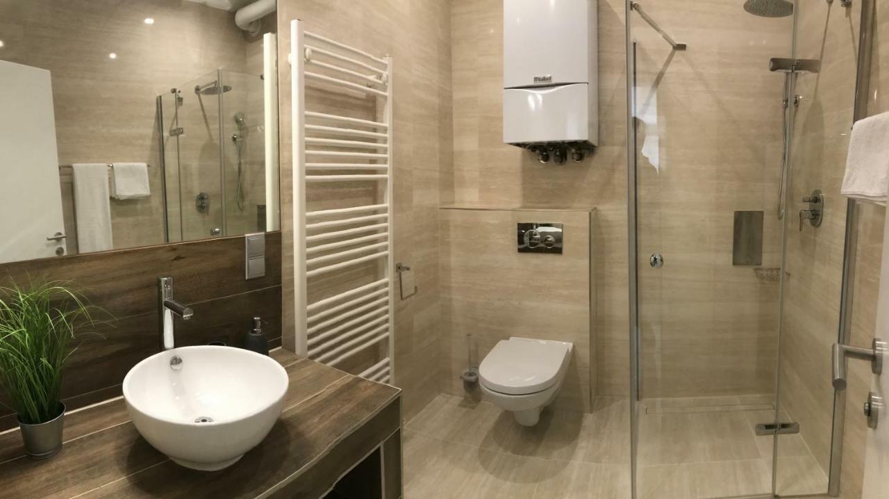Modern City Apt, Next To Metro Wina Bagian luar foto